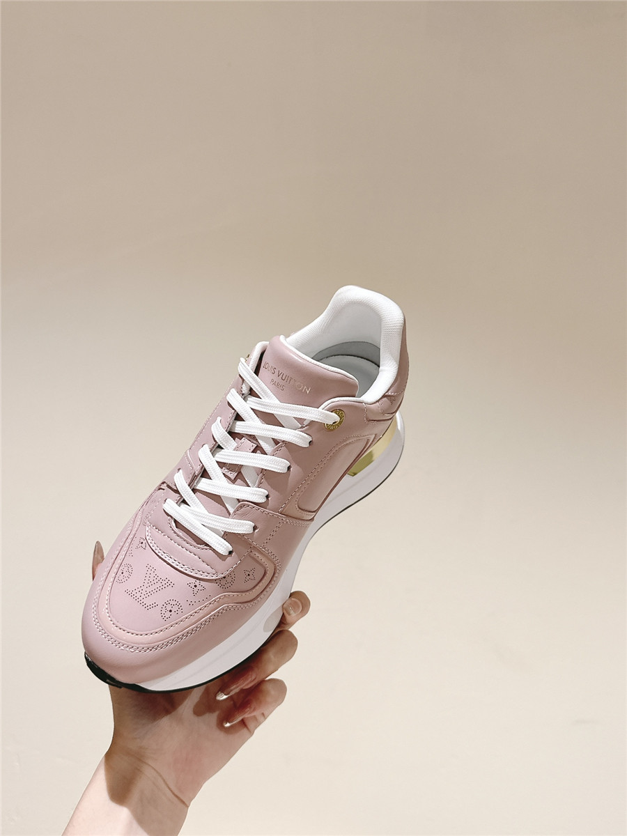 l0vis Vvtt0n lv women runaway sneakers