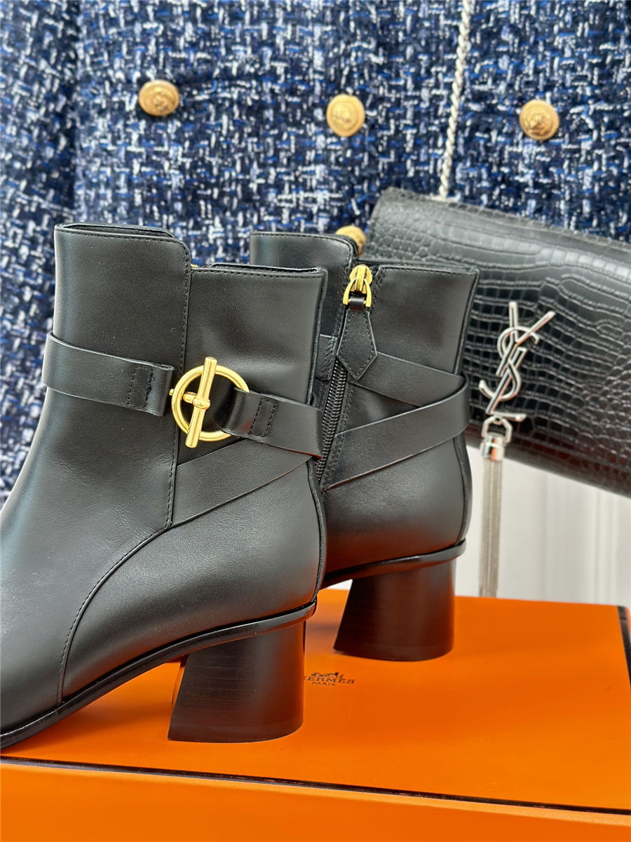 H**me5 chunky heel ankle boots