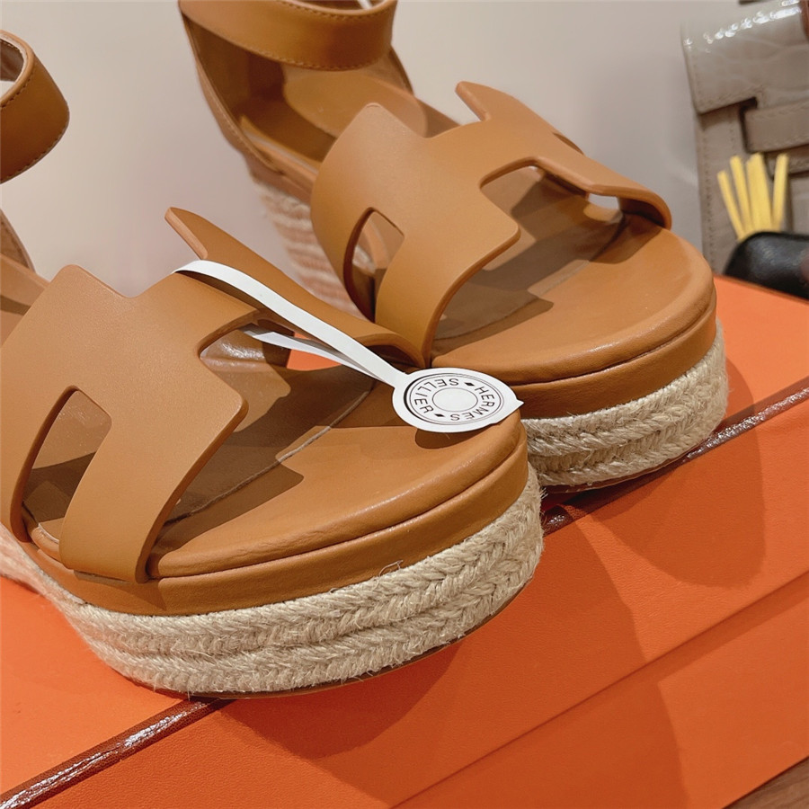 H**me5 elda straw sandals