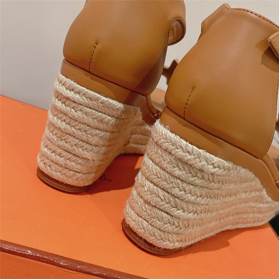 H**me5 elda straw sandals