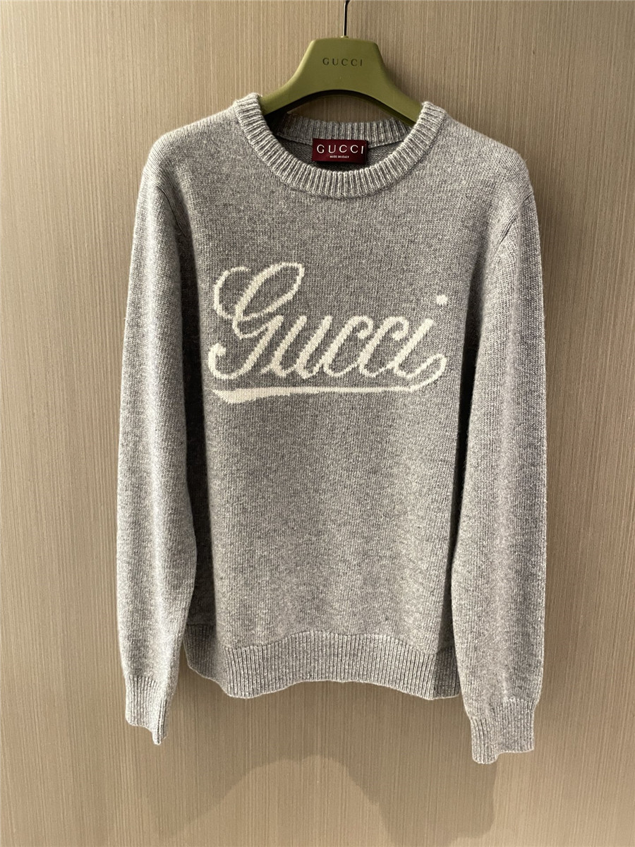 Gvc*1 intarsia wool sweater in grey