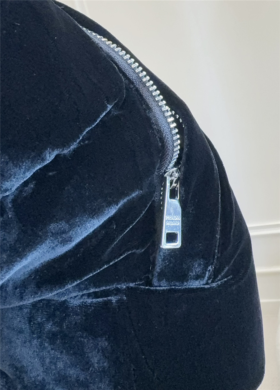 Pra*a velvet down vest