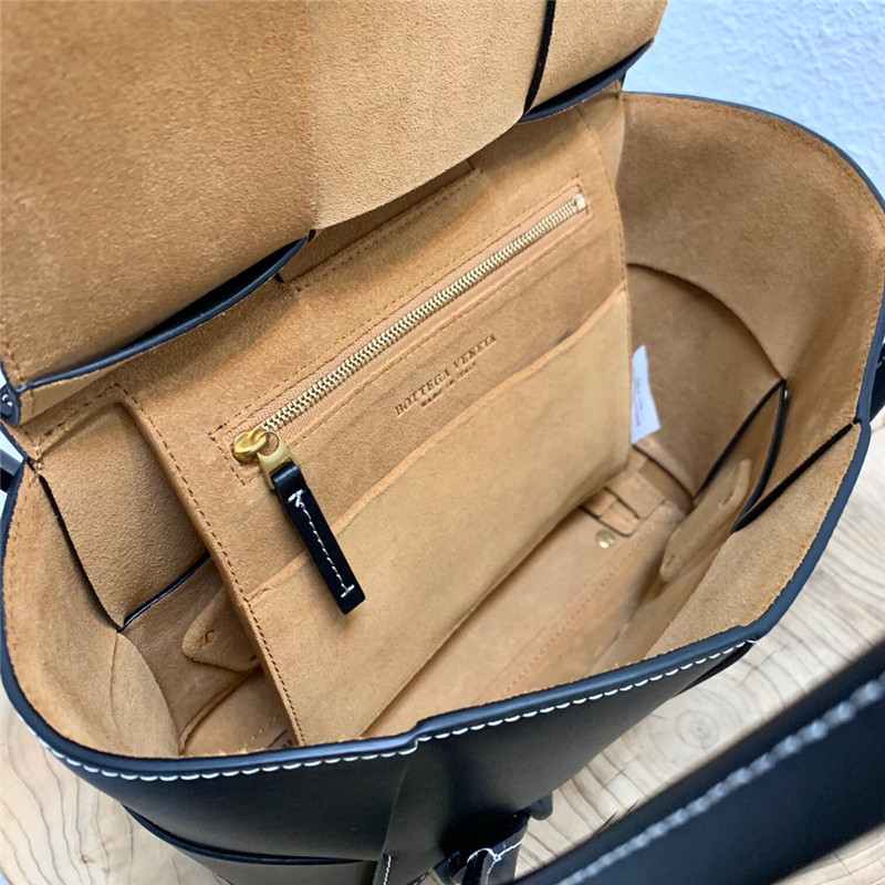 b0tt*ga Ven*ta black calfskin arco tote bag