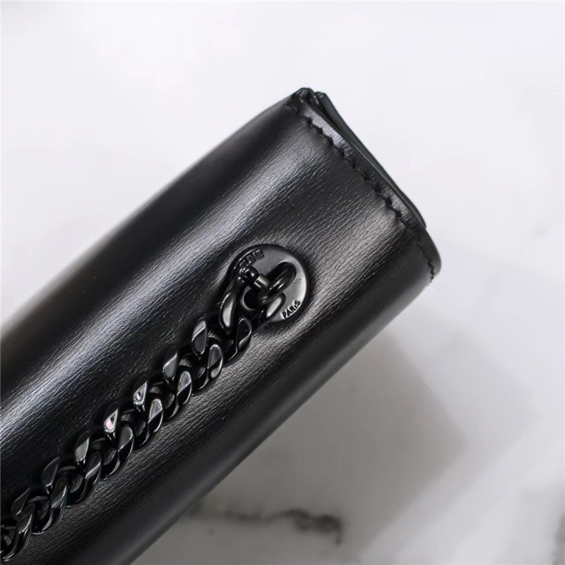 Ce1i*e triomphe shoulder bag in shiny calfskin