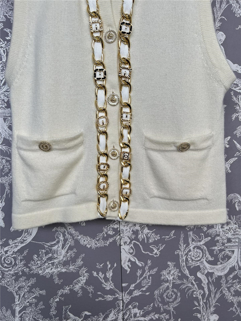 Ch**el chain cashmere knit cardigan vest