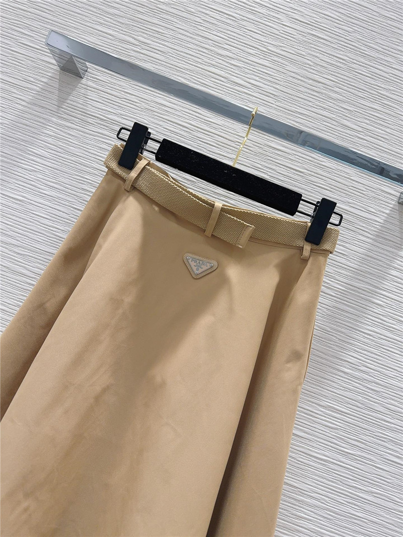 Pra*a mid-century style skirt