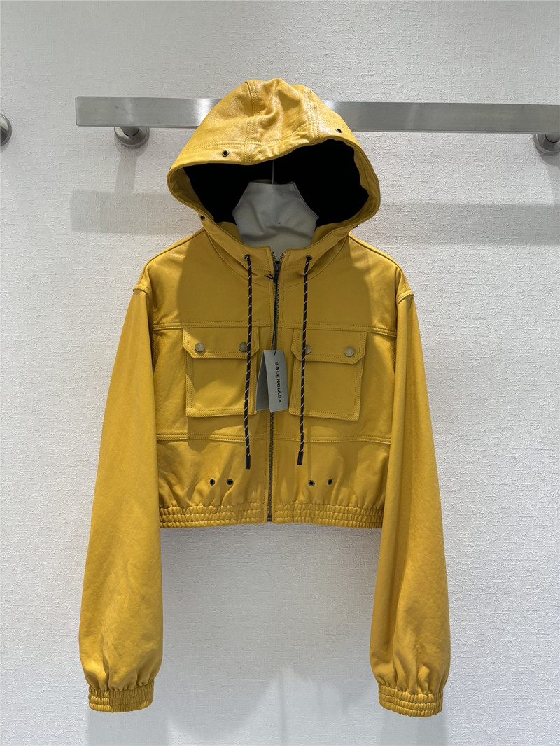 Ba1en*iaga hooded cropped sheepskin jacket