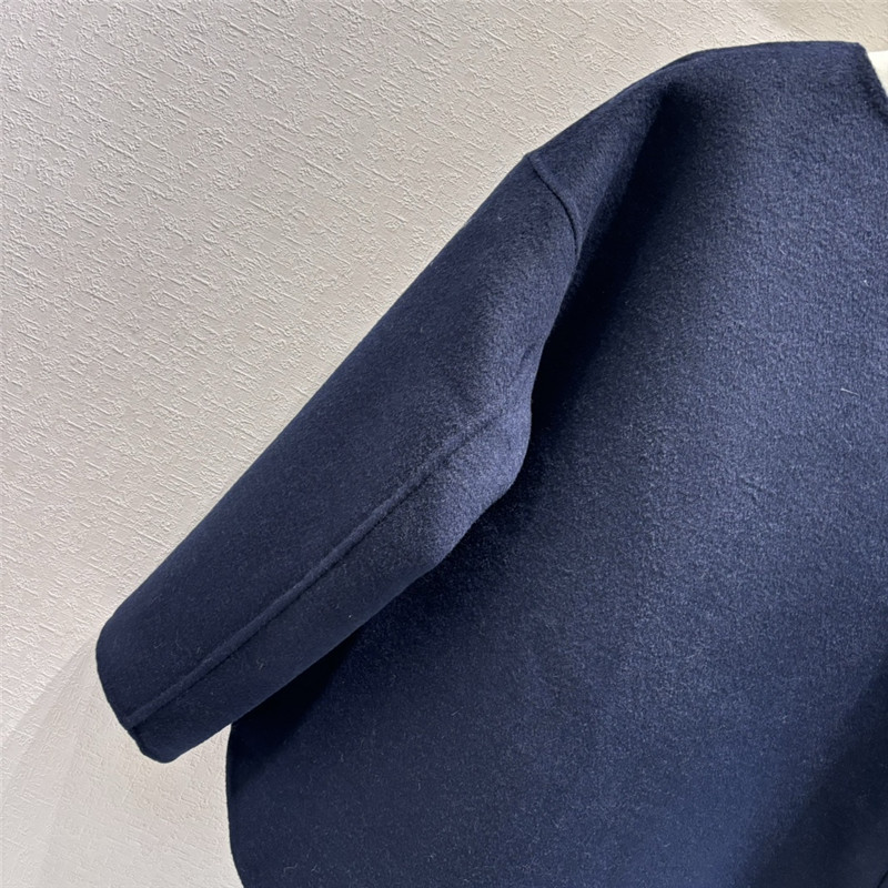 D10r striped letter jacquard jacket