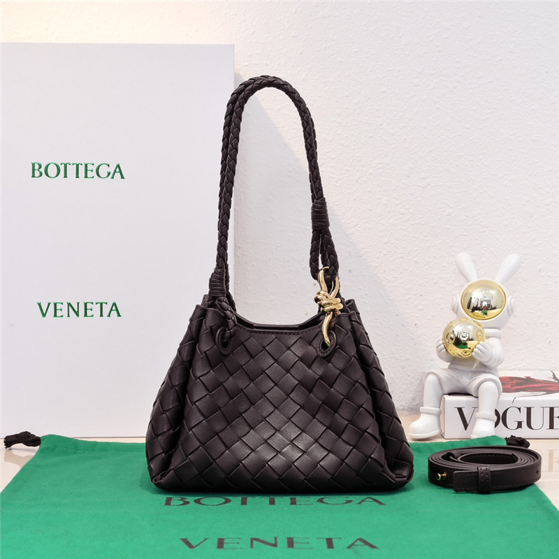 b0tt*ga Ven*ta parachute leather shoulder bag