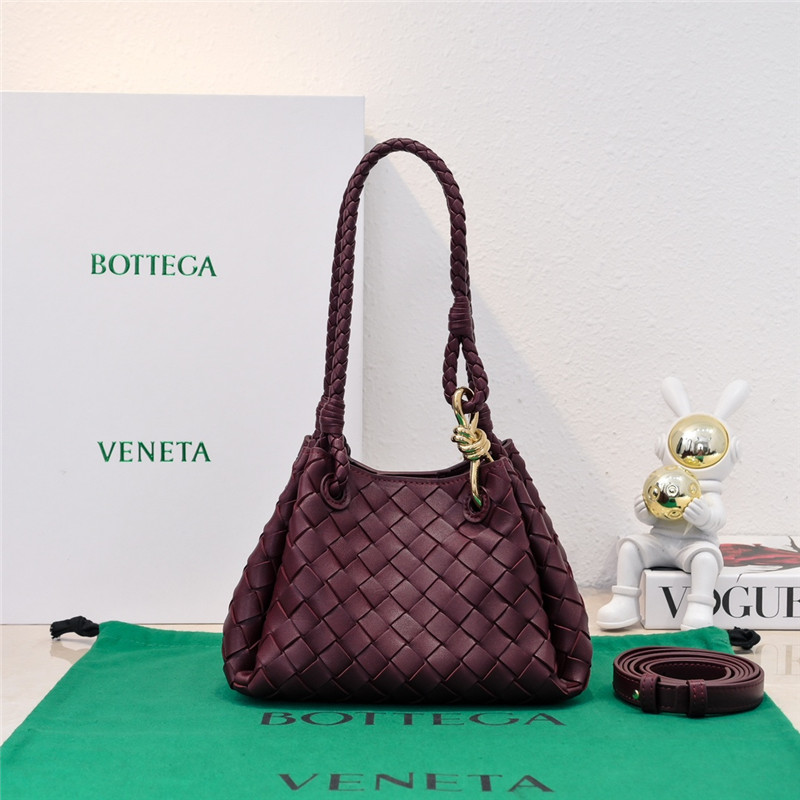 b0tt*ga Ven*ta parachute leather shoulder bag
