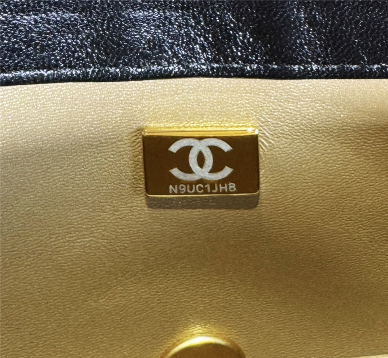 Ch**el pearl black classic cf bag