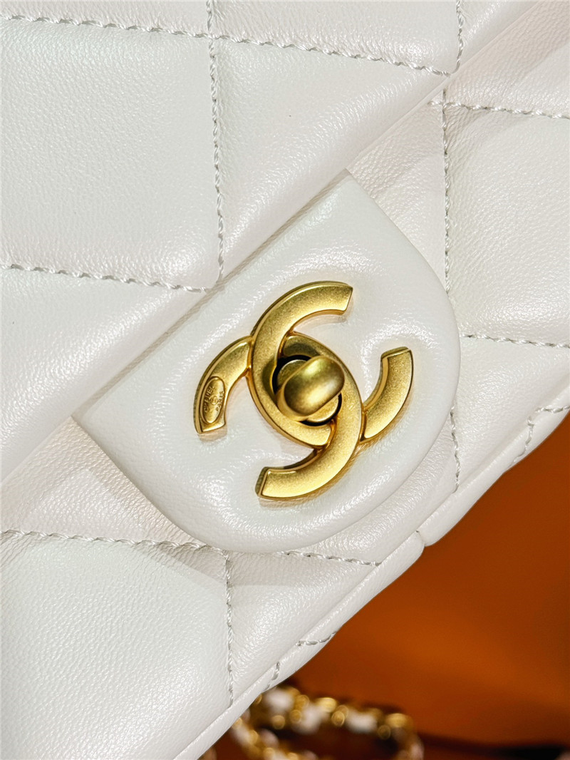 Ch**el pearl white classic cf bag small