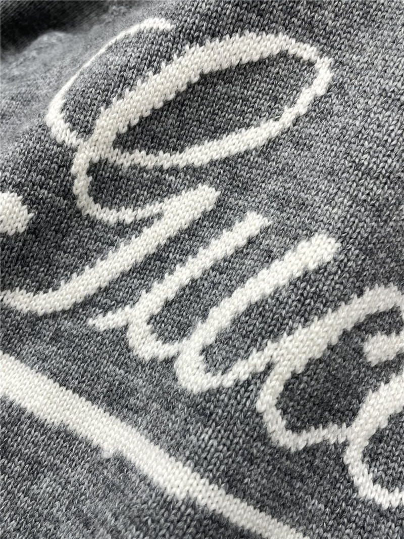 Gvc*1 jacquard lettering sweater