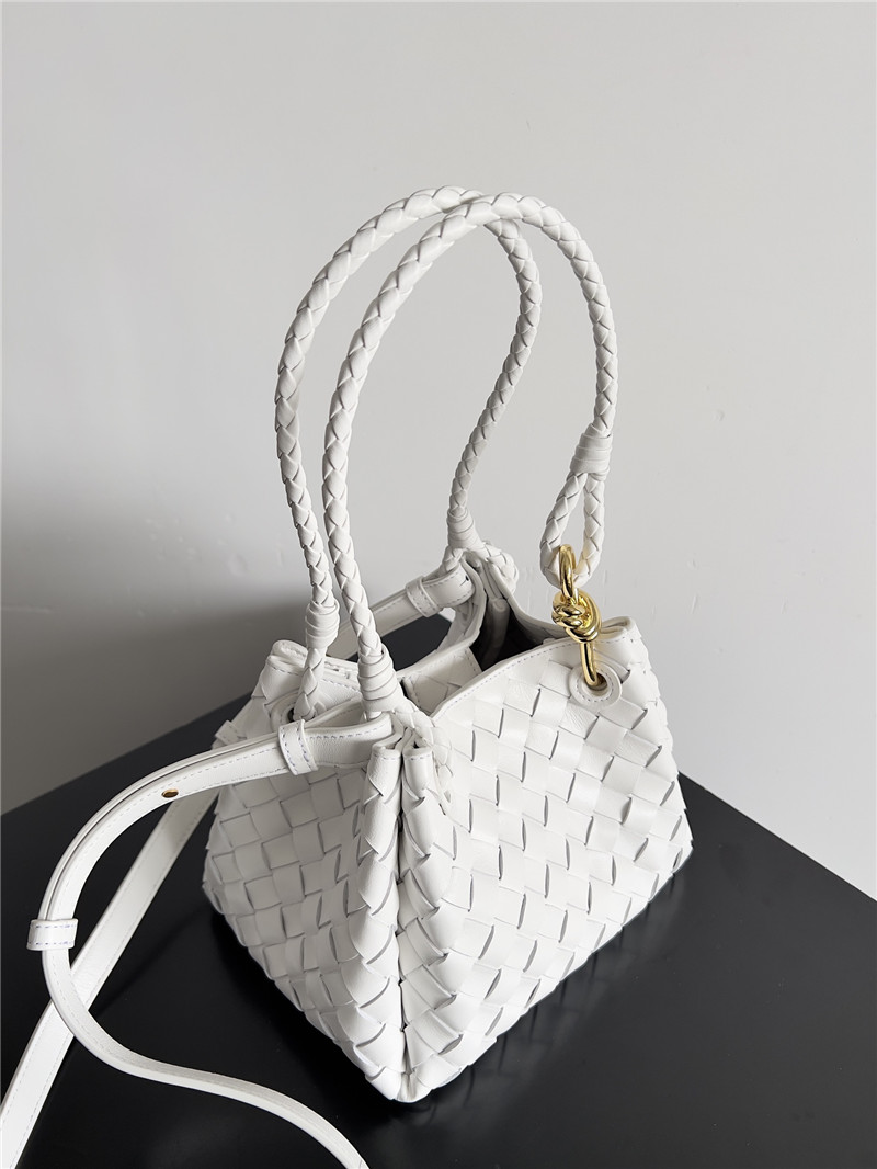 b0tt*ga Ven*ta small andiamo parachute bag