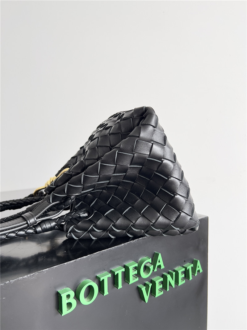 b0tt*ga Ven*ta small andiamo parachute bag in black