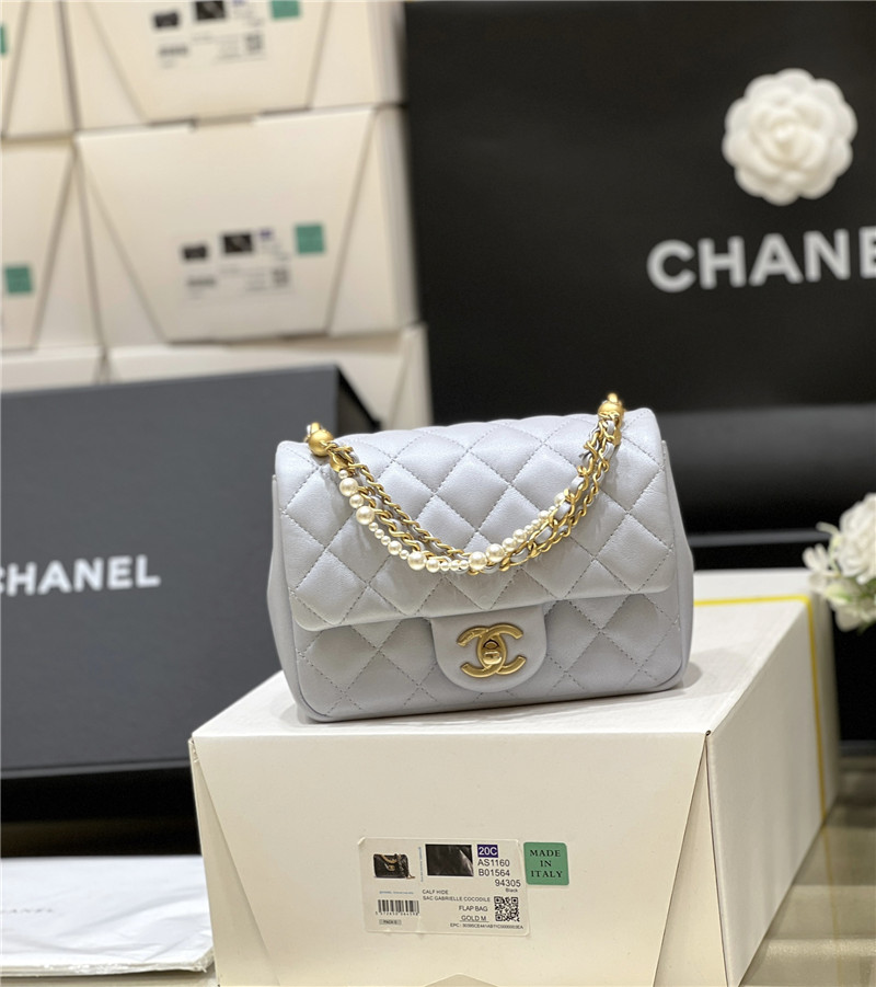 Ch**el blue logo pearl chain bag small