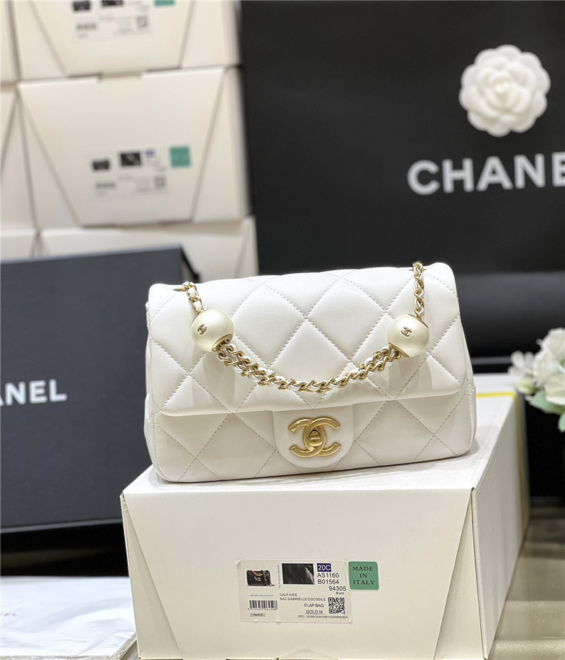 Ch**el logo pearl chain bag
