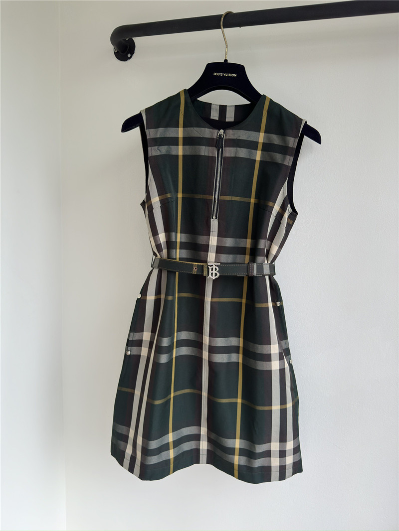 Bv*b*rry ink green check sleeveless vest skirt
