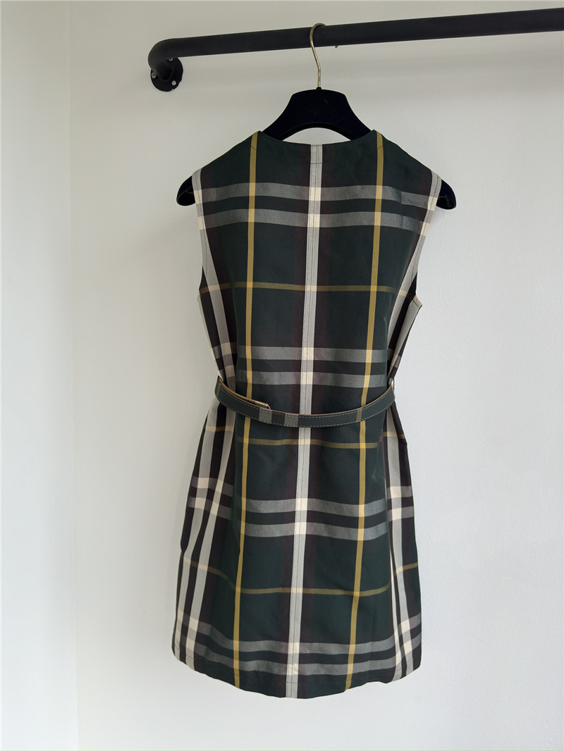 Bv*b*rry ink green check sleeveless vest skirt