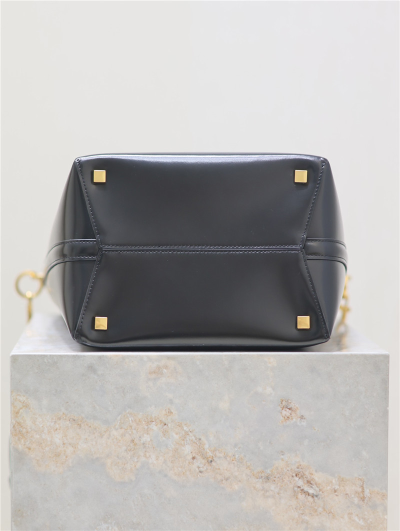 Y51 le5a7 hobo bag
