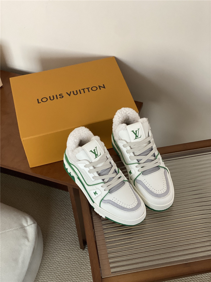 l0vis Vvtt0n lv trainer fur sneakers in white