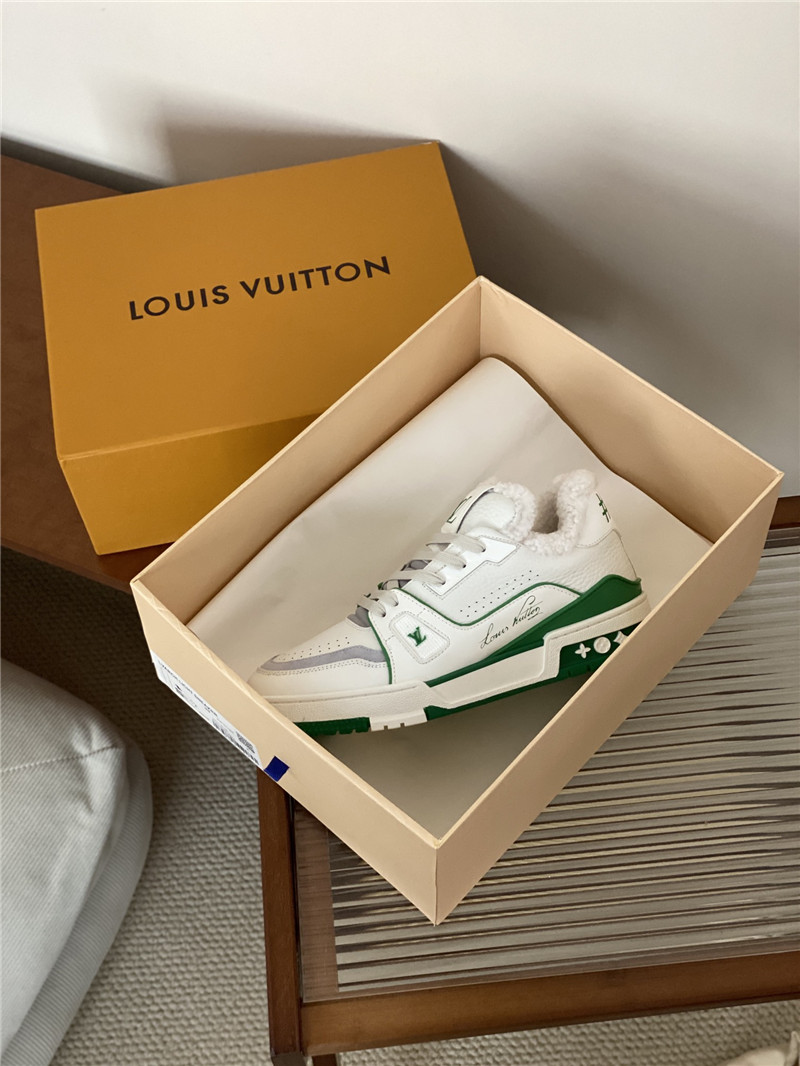 l0vis Vvtt0n lv trainer fur sneakers in white