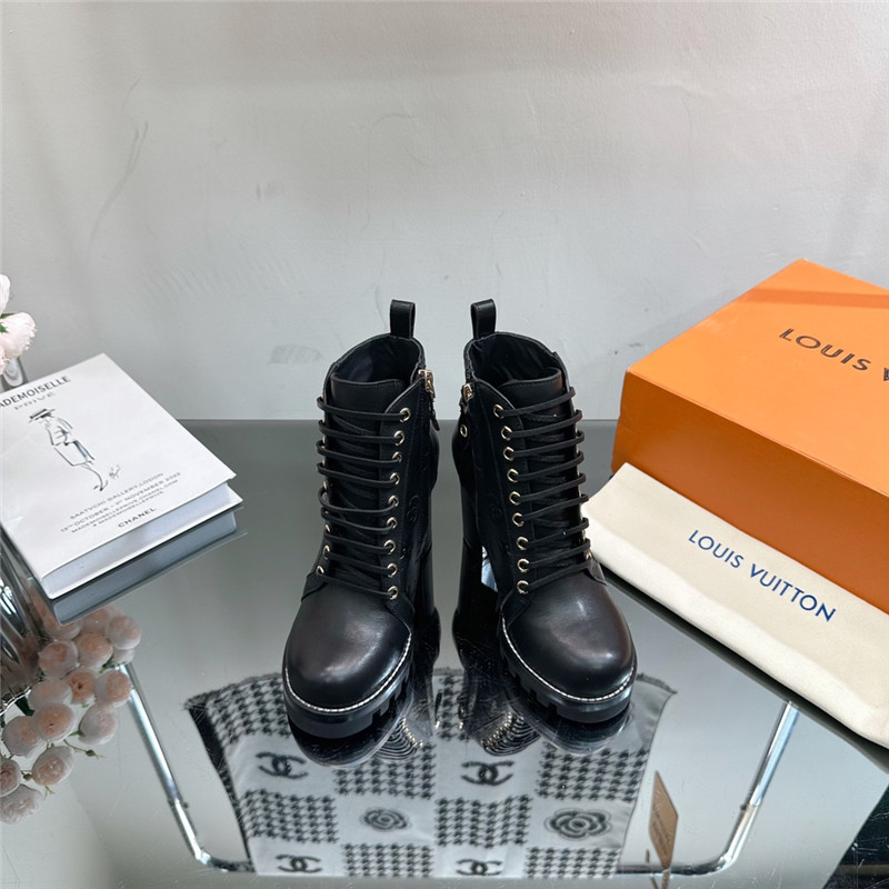 l0vis Vvtt0n star trail black ankle boots
