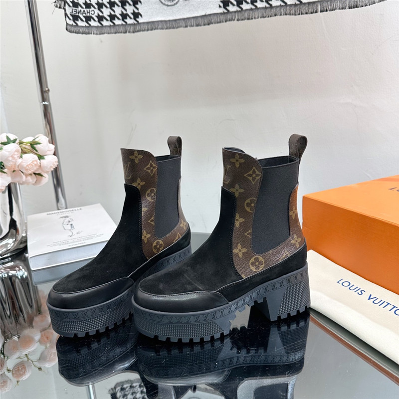l0vis Vvtt0n suede laureate platform boot