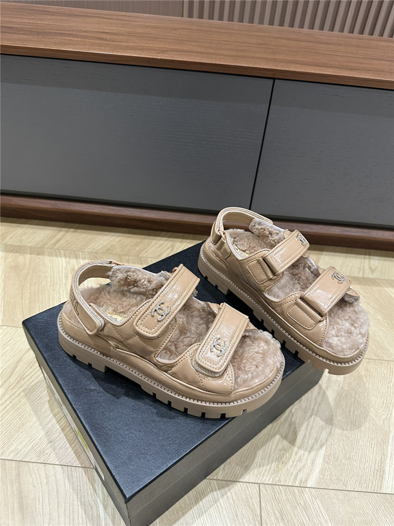 Ch**el new wool beach sandals