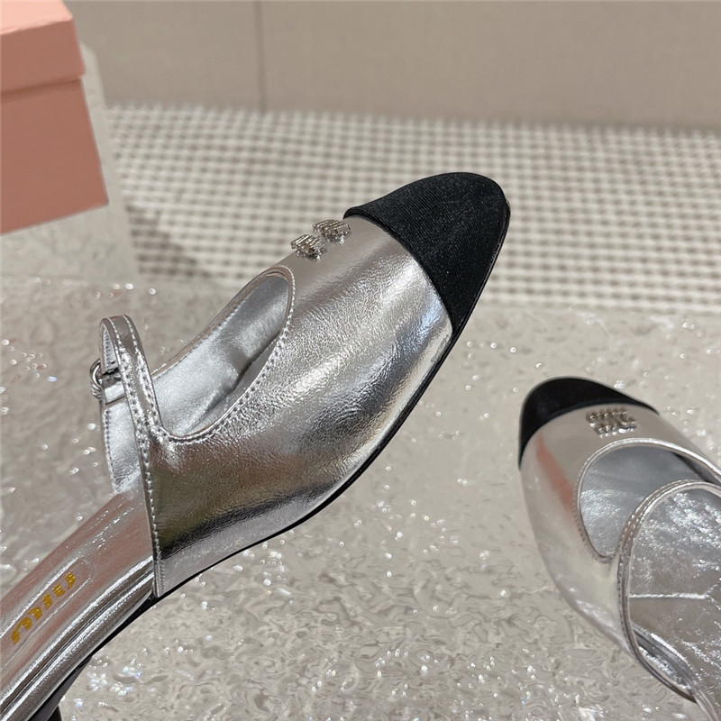 M1um1u new half slippers