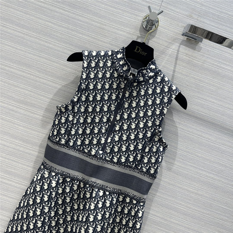 D10r black sleeveless logo print dress