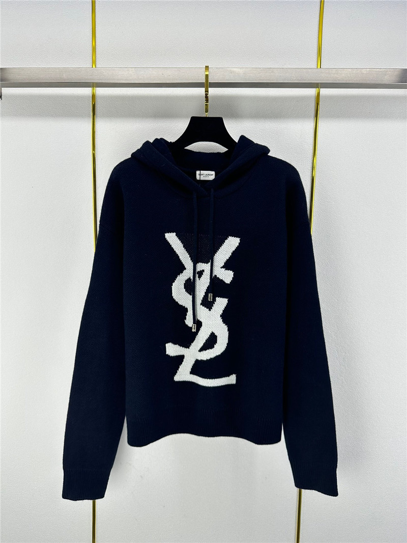 Y51 hooded logo sweater