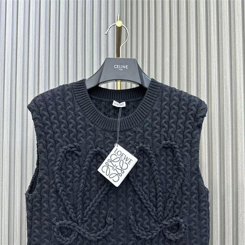 L0ew* embroidered logo vest