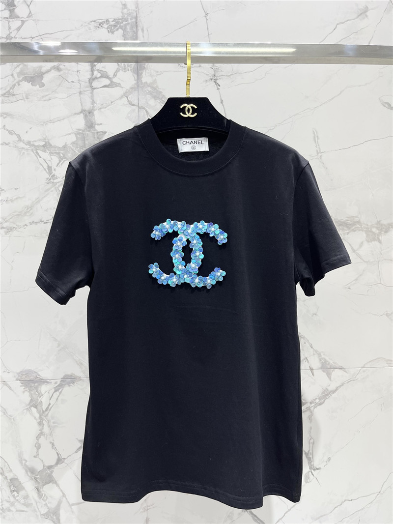Ch**el versatile loose short-sleeved t-shirt.