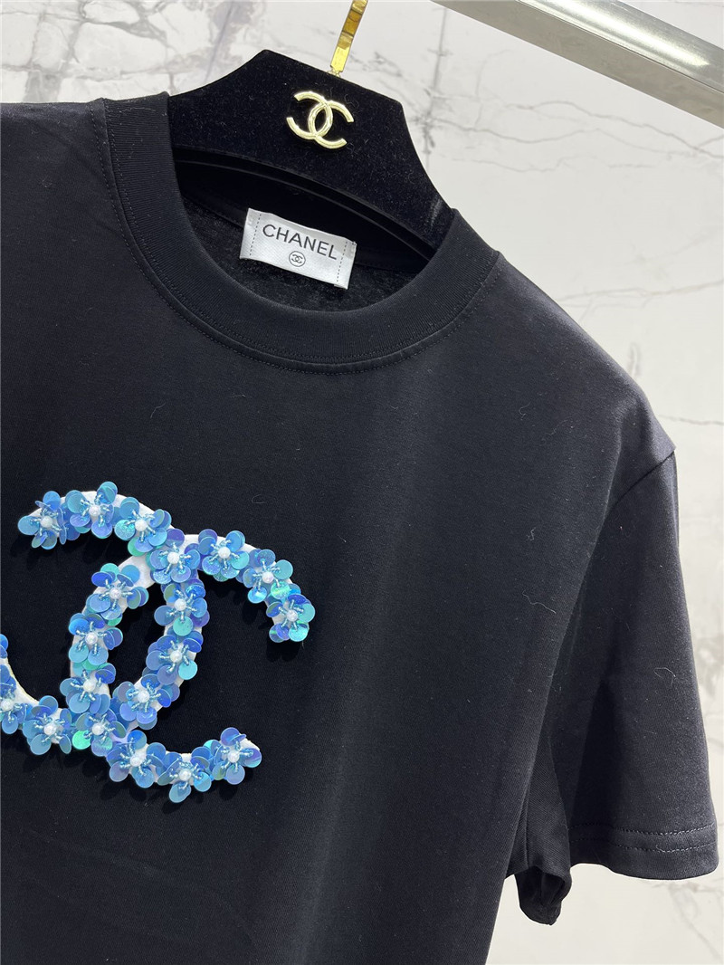 Ch**el versatile loose short-sleeved t-shirt.