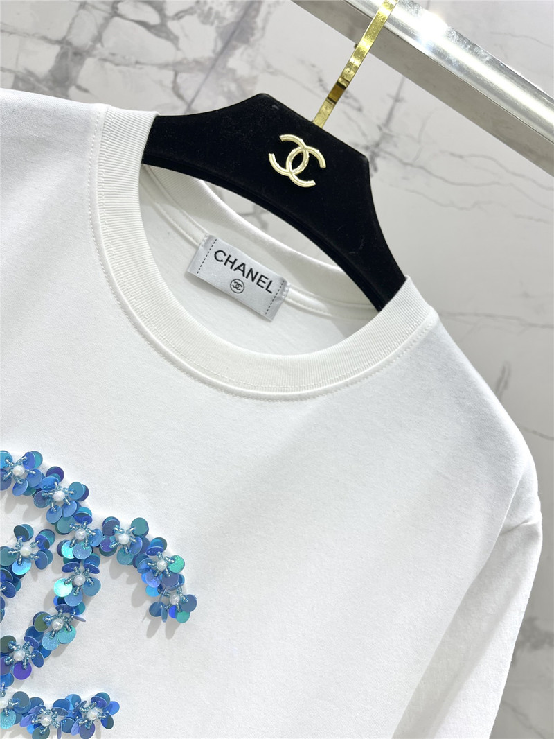 Ch**el versatile loose short-sleeved t-shirt.