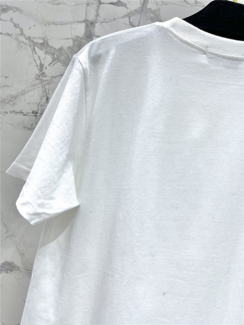 Ch**el versatile loose short-sleeved t-shirt.
