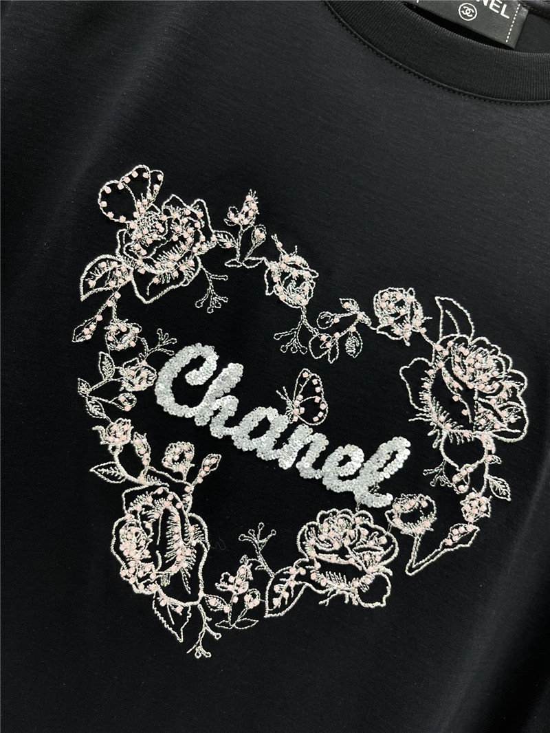 Ch**el colorblock embellished short-sleeved t-shirt