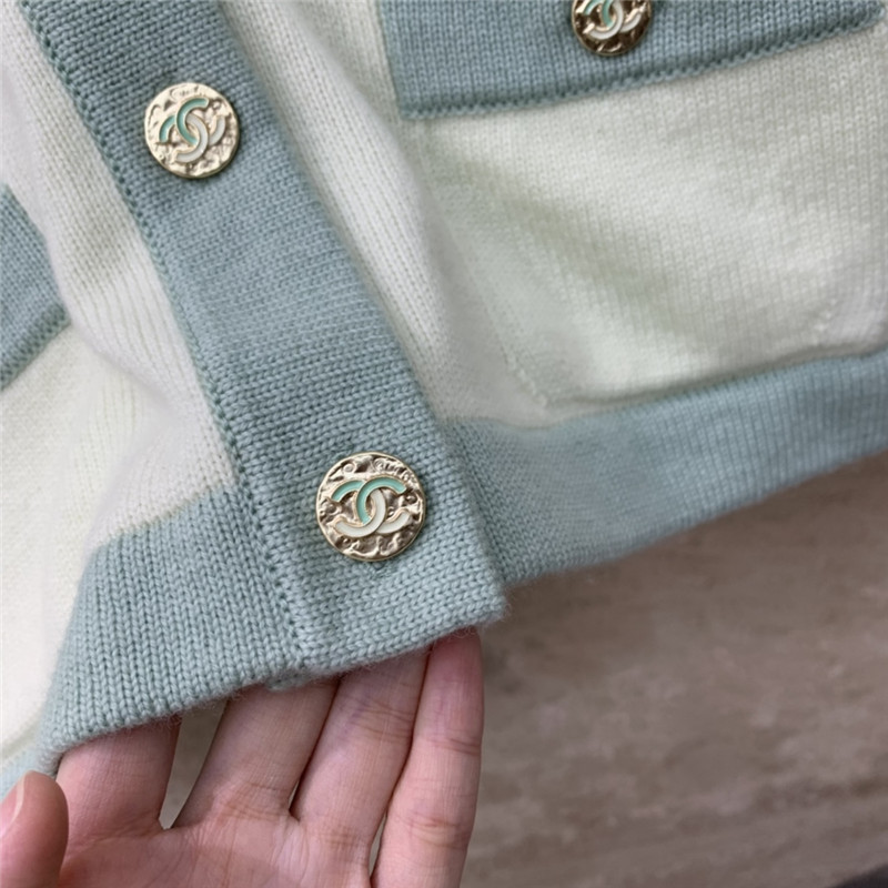 Ch**el macaron color cardigan in green
