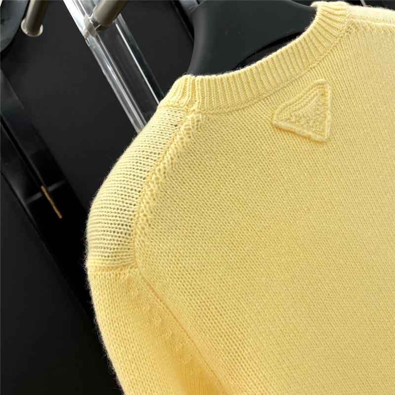 Pra*a crew neck knit sweater in yellow