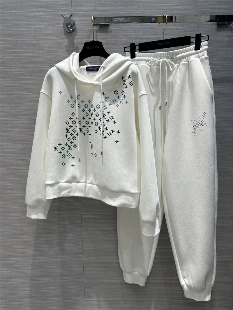 l0vis Vvtt0n lv early spring series new sports suit