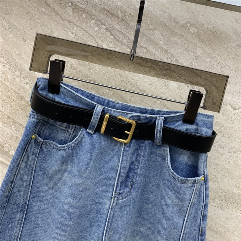 M1um1u distressed letter logo embroidered belt jeans