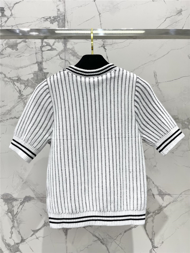 Ch**el vertical striped logo sweater white