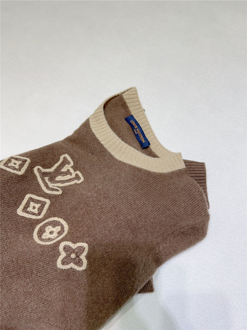 l0vis Vvtt0n logo cashmere sweater in brown