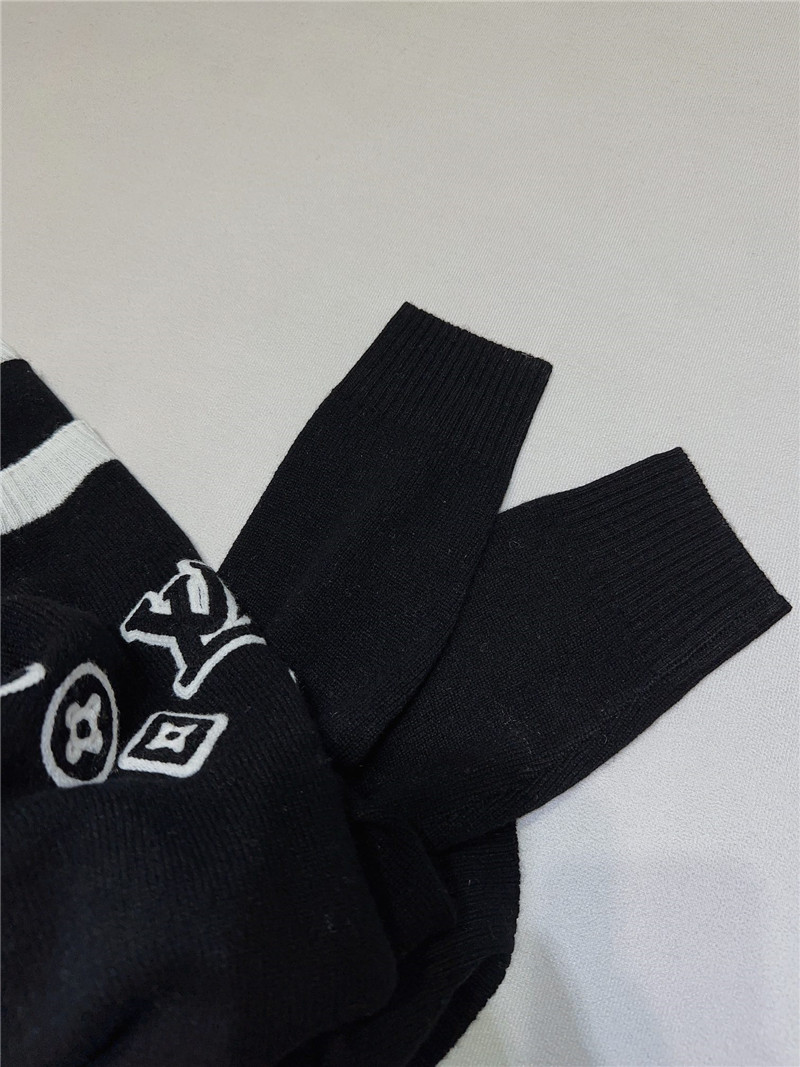 l0vis Vvtt0n logo cashmere sweater in navy luxury