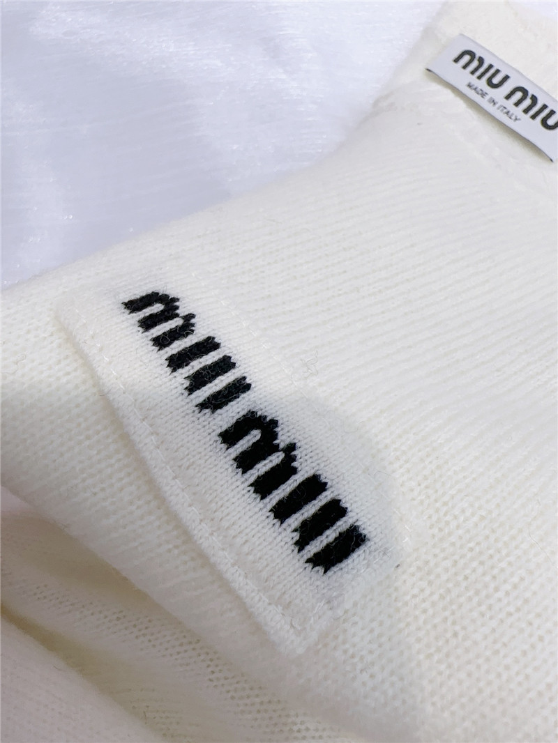 Miu Miu Logo Wool Sweater in Elegant White