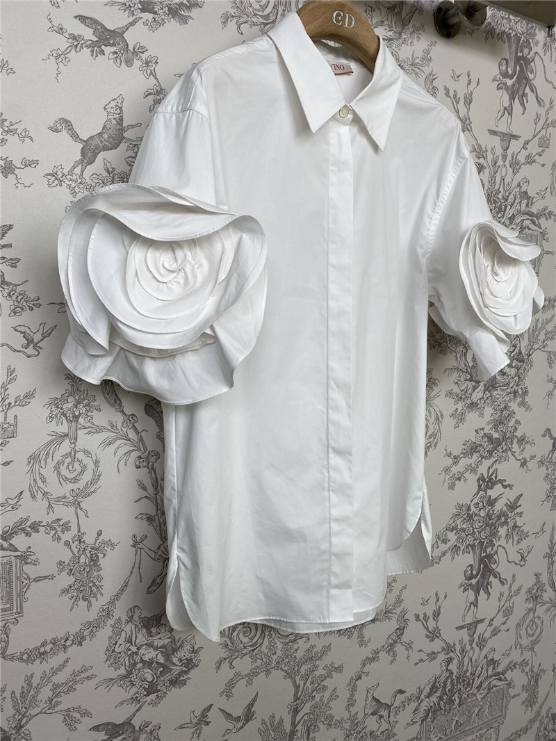 Va1e*ntin0 early spring new flower sleeve shirt