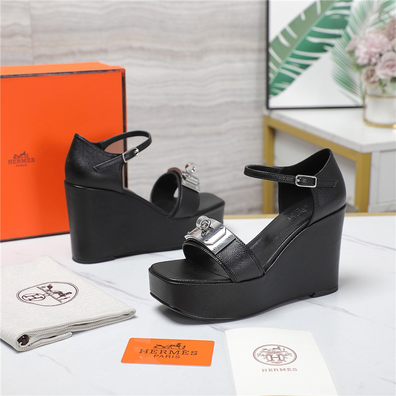 H**me5 wedge platform sandals