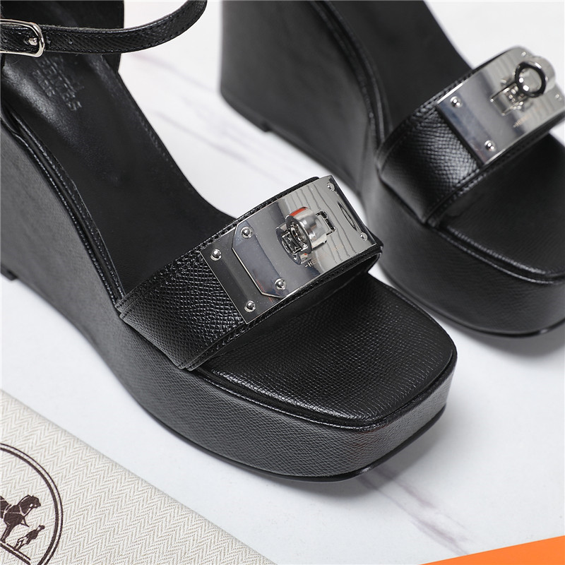 H**me5 wedge platform sandals
