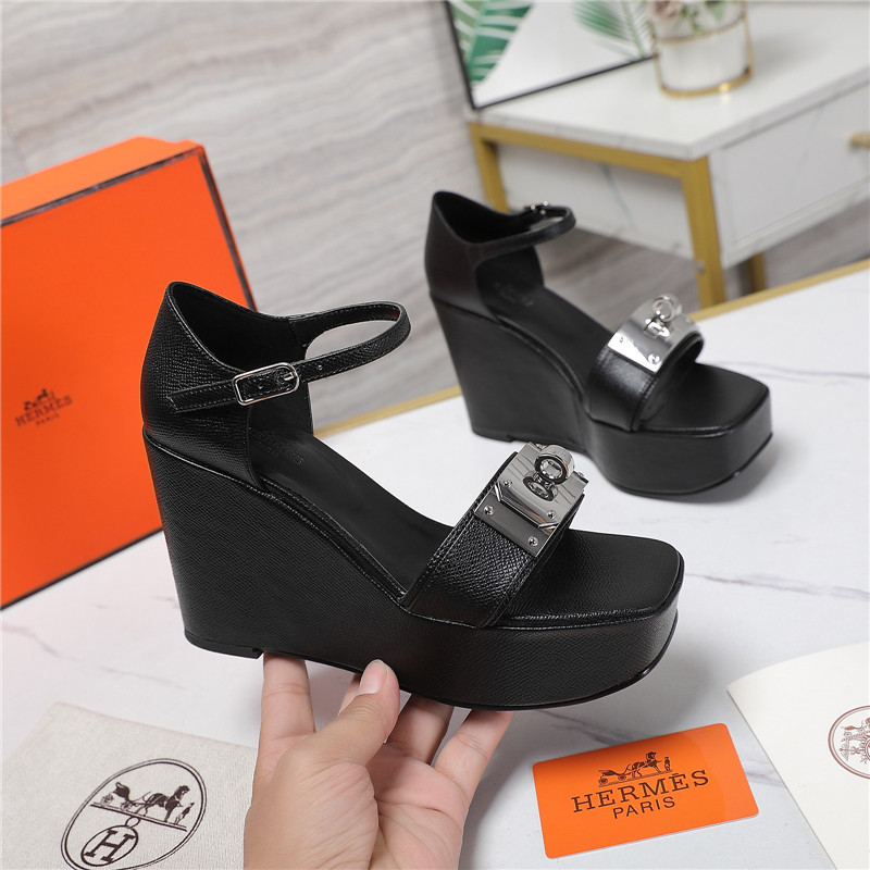 H**me5 wedge platform sandals